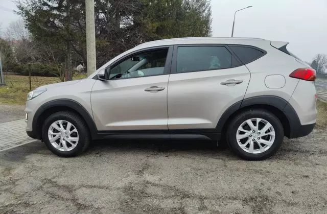 HYUNDAI Tucson 