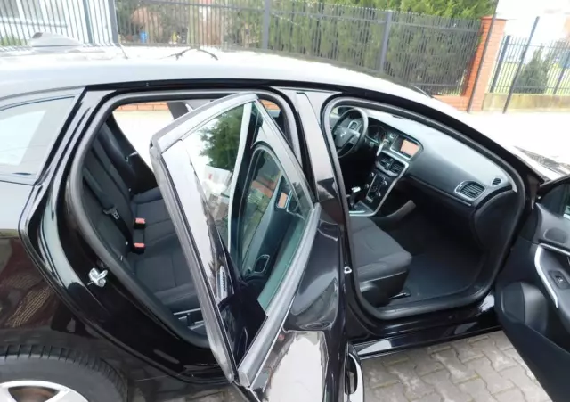 VOLVO V40 D2 Drive-E Kinetic