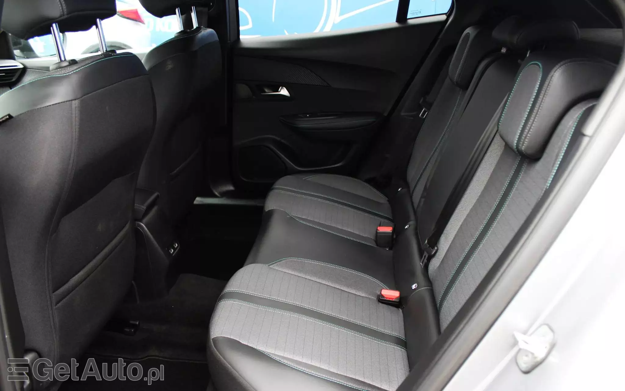 PEUGEOT 2008 1.5 BlueHDi Allure S&S EAT8