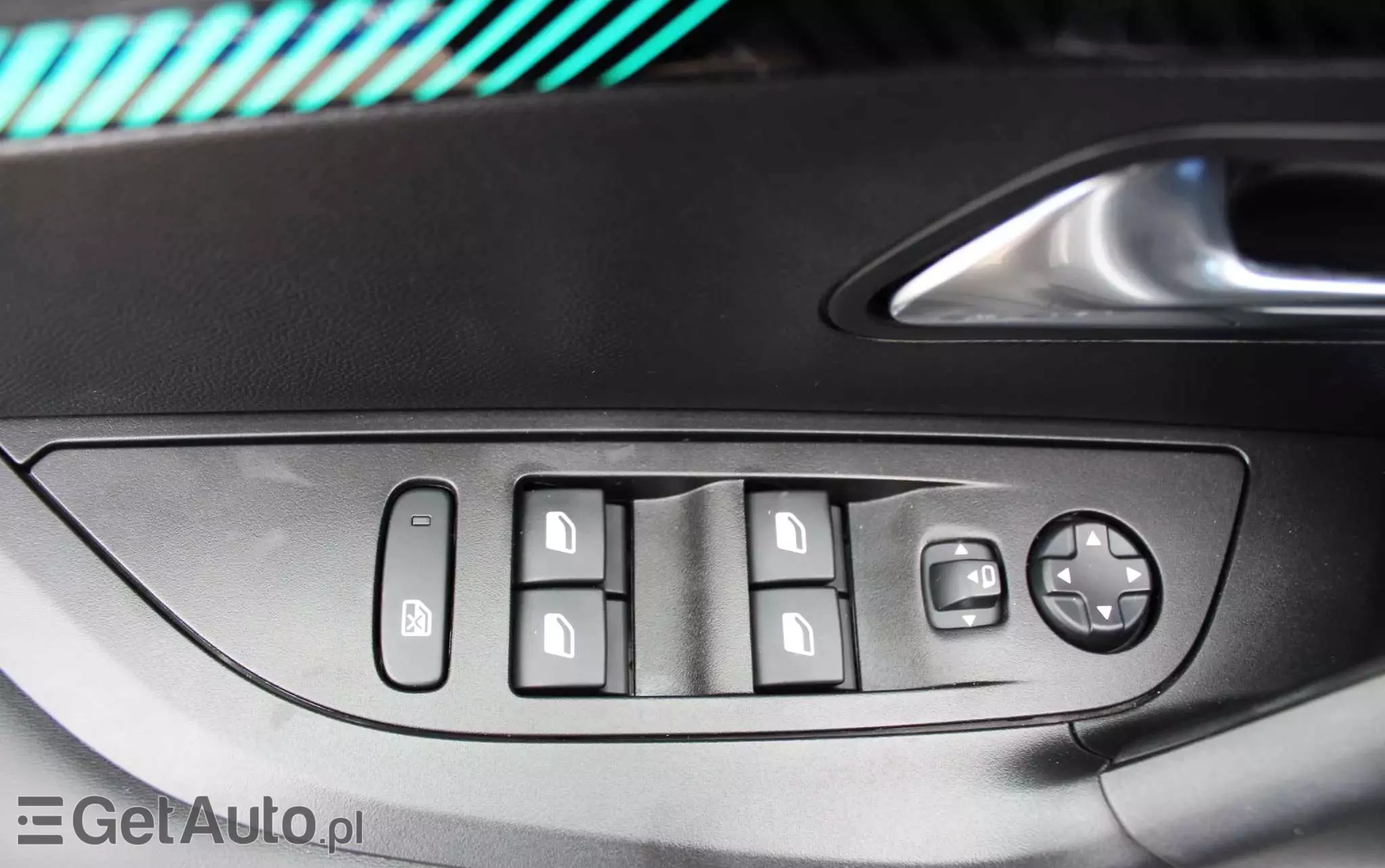 PEUGEOT 2008 1.5 BlueHDi Allure S&S EAT8