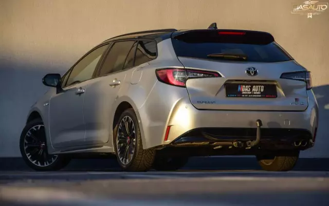 TOYOTA Corolla 2.0 Hybrid Touring Sports GR Sport
