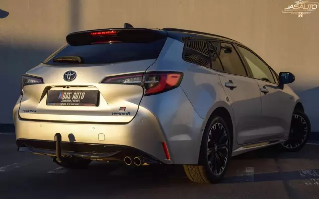 TOYOTA Corolla 2.0 Hybrid Touring Sports GR Sport
