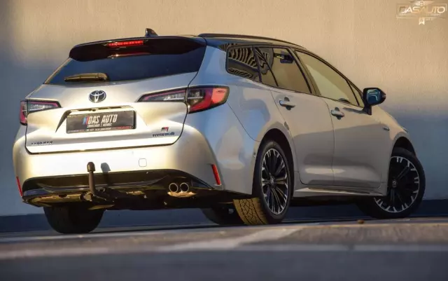 TOYOTA Corolla 2.0 Hybrid Touring Sports GR Sport