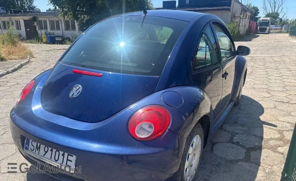VOLKSWAGEN New Beetle 
