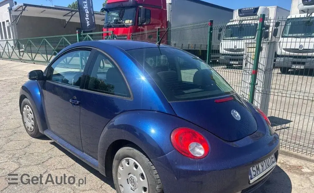 VOLKSWAGEN New Beetle 