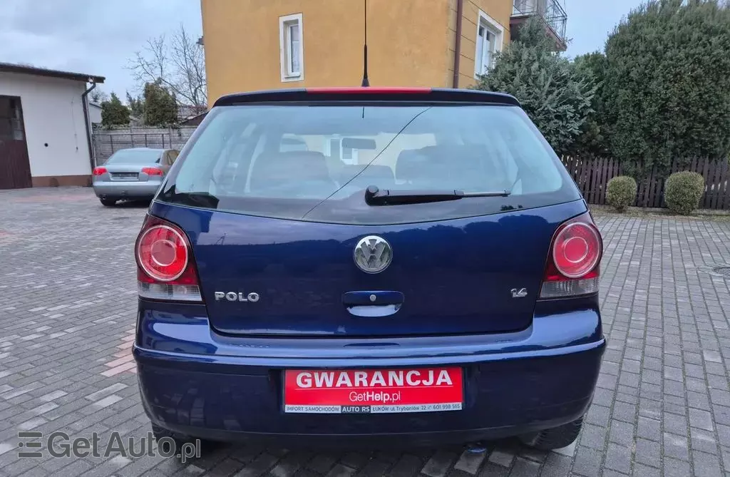 VOLKSWAGEN Polo 