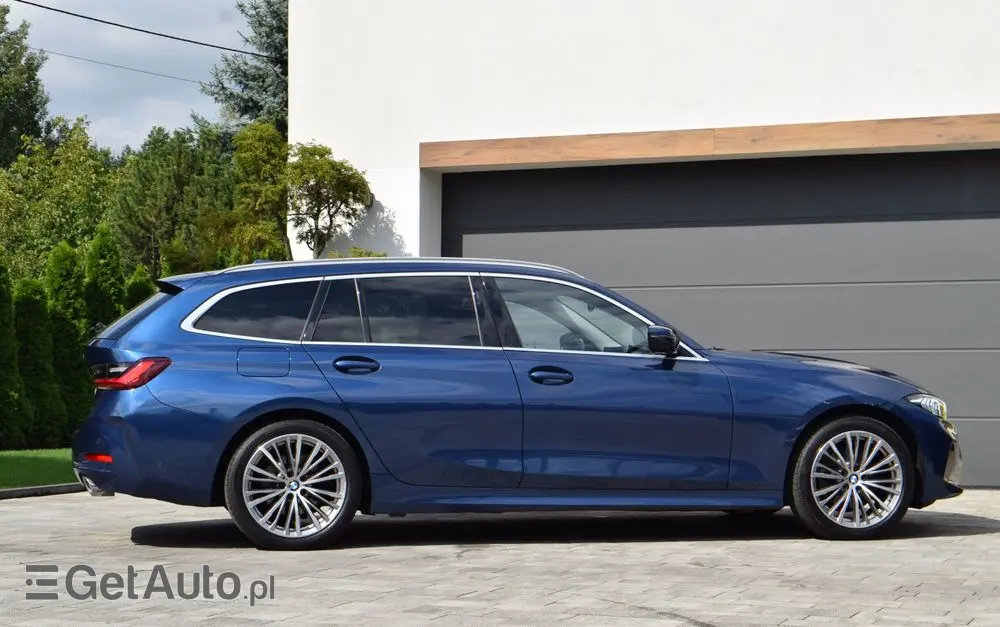 BMW Seria 3 320d xDrive Luxury Line sport