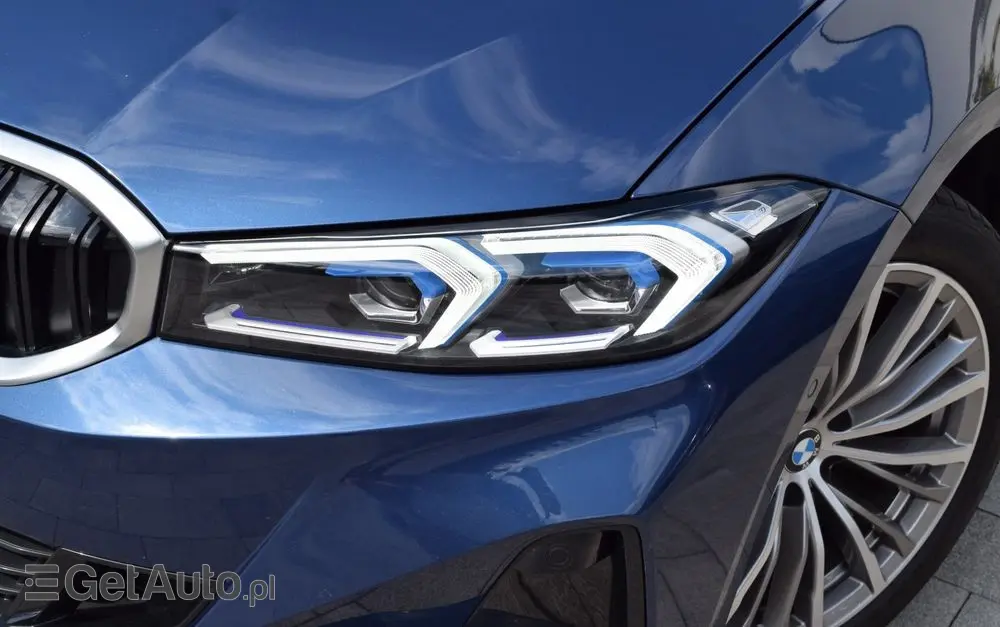 BMW Seria 3 320d xDrive Luxury Line sport