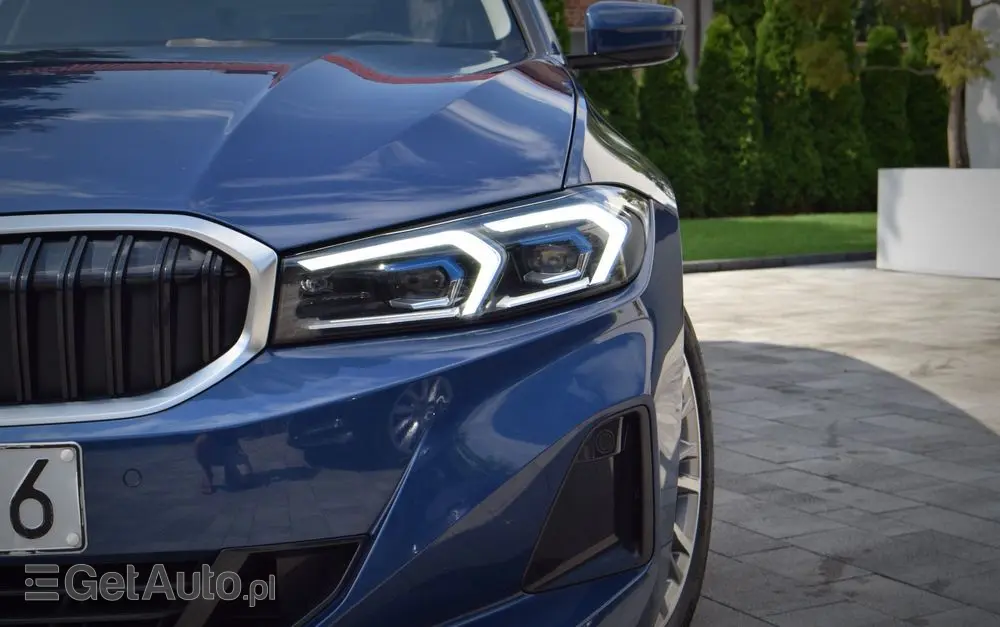 BMW Seria 3 320d xDrive Luxury Line sport