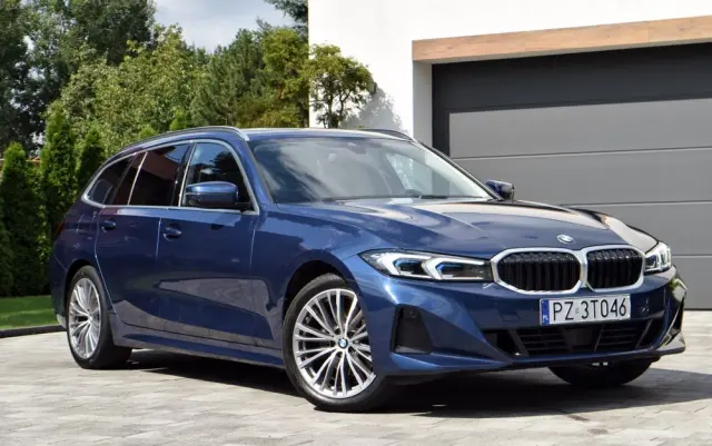 BMW Seria 3 320d xDrive Luxury Line sport