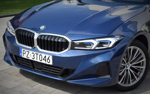 BMW Seria 3 320d xDrive Luxury Line sport