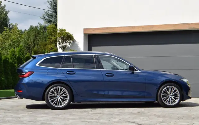 BMW Seria 3 320d xDrive Luxury Line sport
