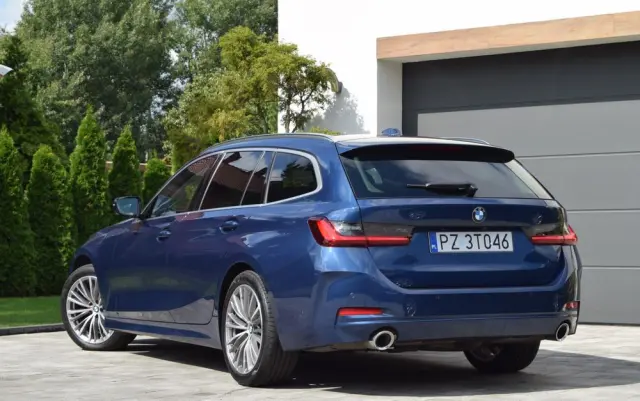 BMW Seria 3 320d xDrive Luxury Line sport