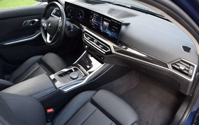 BMW Seria 3 320d xDrive Luxury Line sport