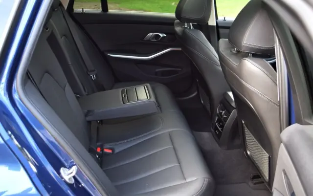 BMW Seria 3 320d xDrive Luxury Line sport