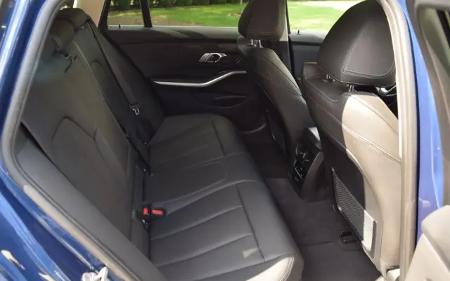 BMW Seria 3 320d xDrive Luxury Line sport