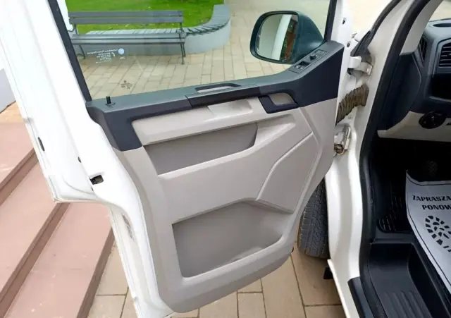 VOLKSWAGEN Transporter Lang EU6