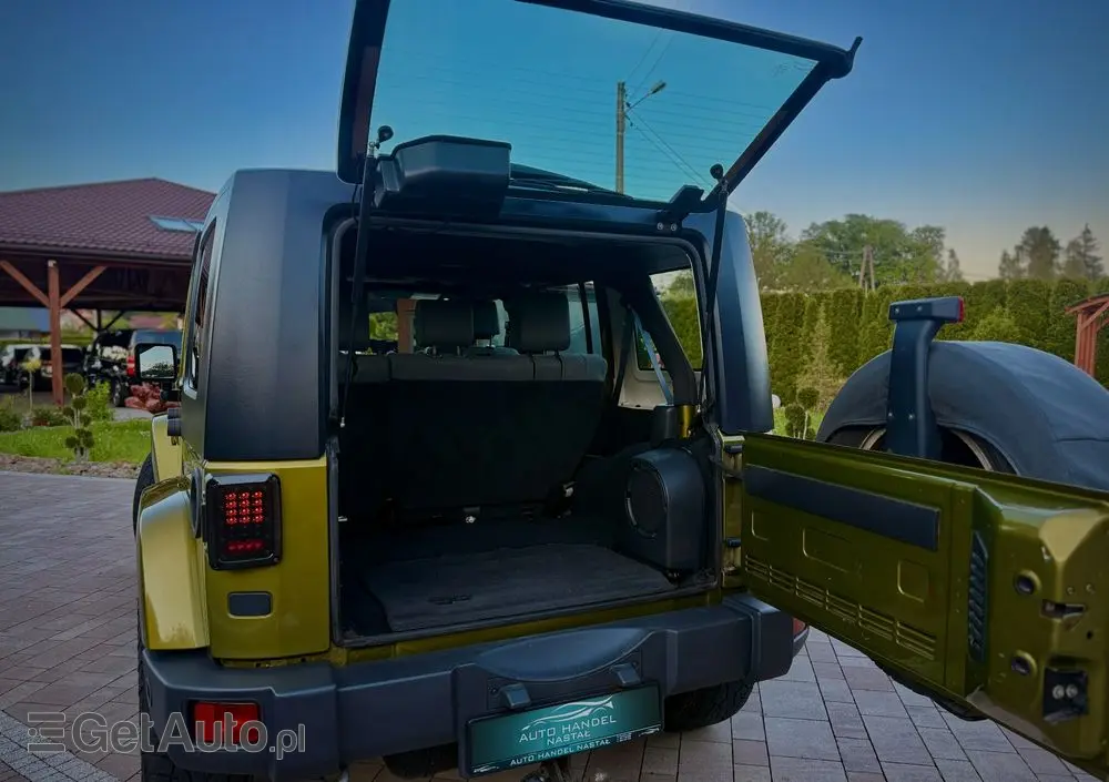 JEEP Wrangler Unlimited 3.8 Sahara