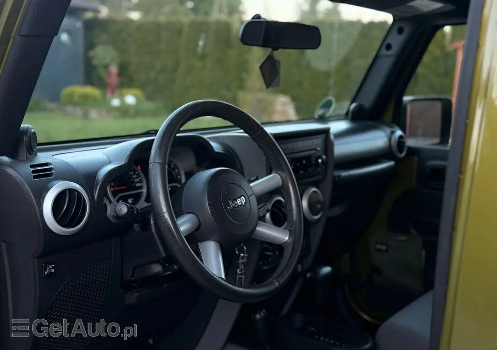 JEEP Wrangler Unlimited 3.8 Sahara