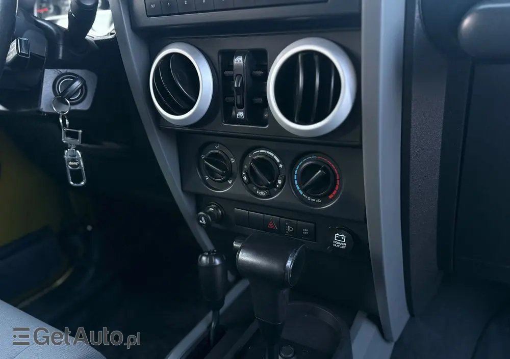 JEEP Wrangler Unlimited 3.8 Sahara