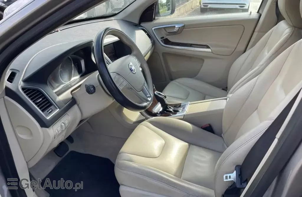 VOLVO Xc 60 