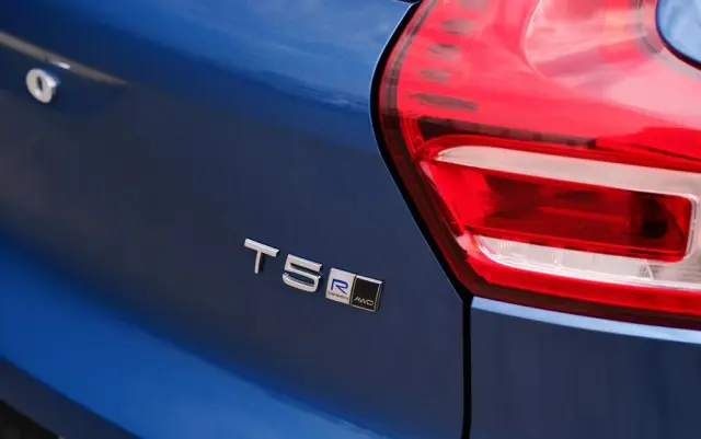 VOLVO XC 40 T5 AWD Geartronic R-Design