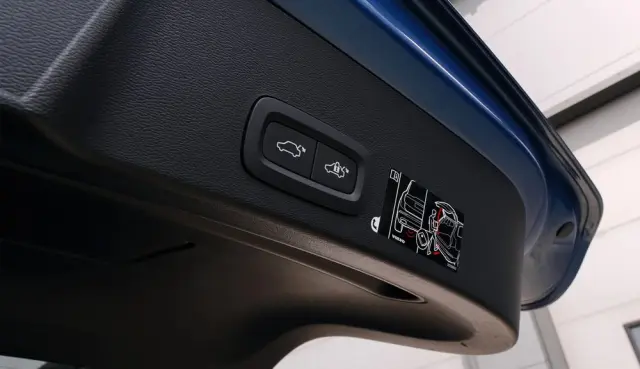 VOLVO XC 40 T5 AWD Geartronic R-Design