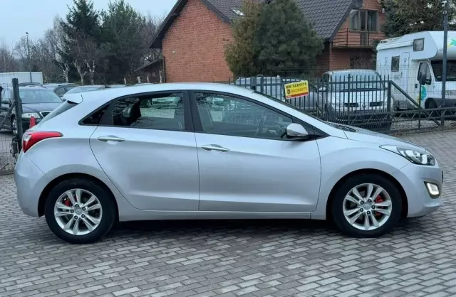 HYUNDAI I30 