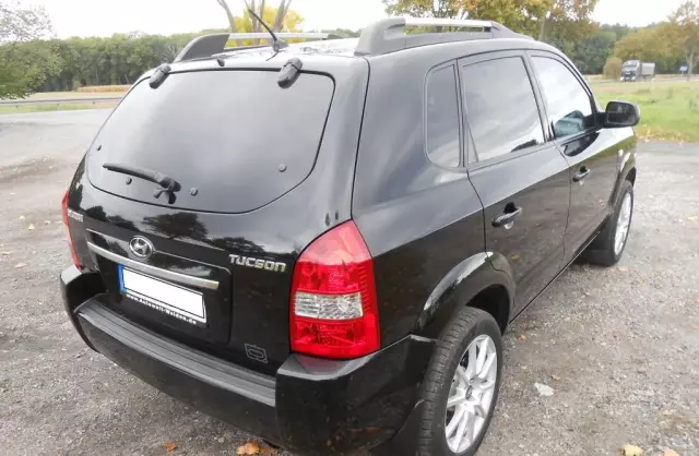 HYUNDAI Tucson 