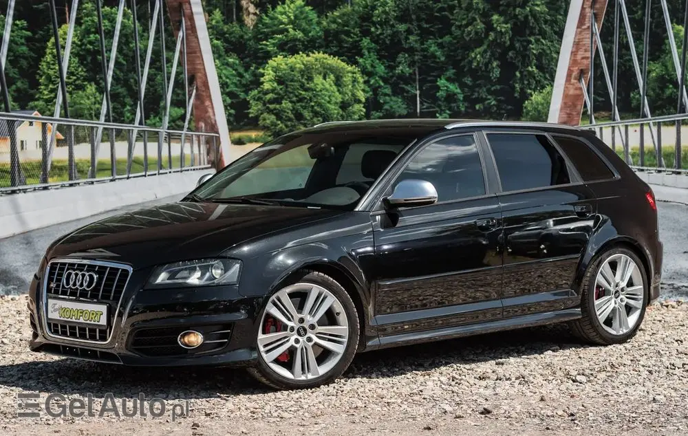 AUDI S3 