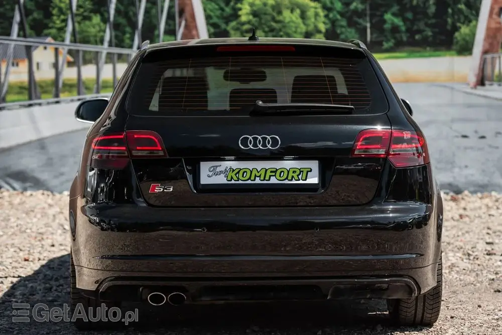 AUDI S3 
