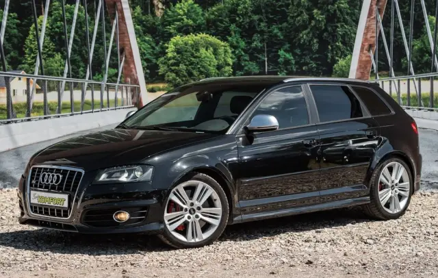 AUDI S3 