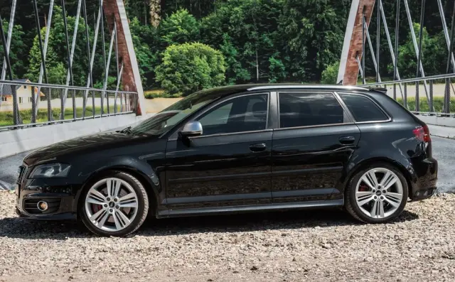 AUDI S3 