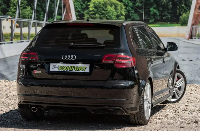 AUDI S3 