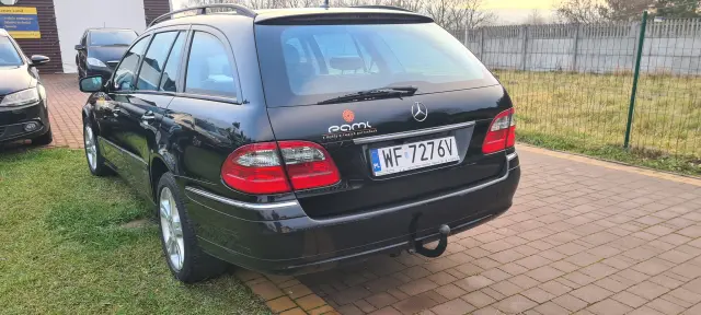 MERCEDES-BENZ E320 4matic