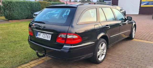 MERCEDES-BENZ E320 4matic