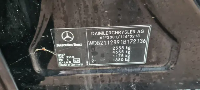 MERCEDES-BENZ E320 4matic