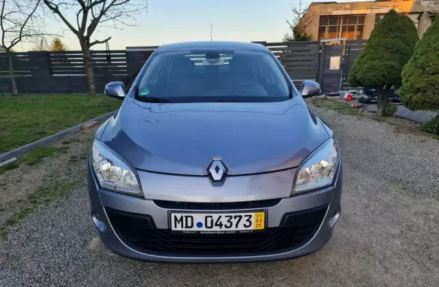 RENAULT Megane 