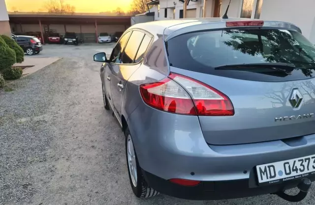 RENAULT Megane 