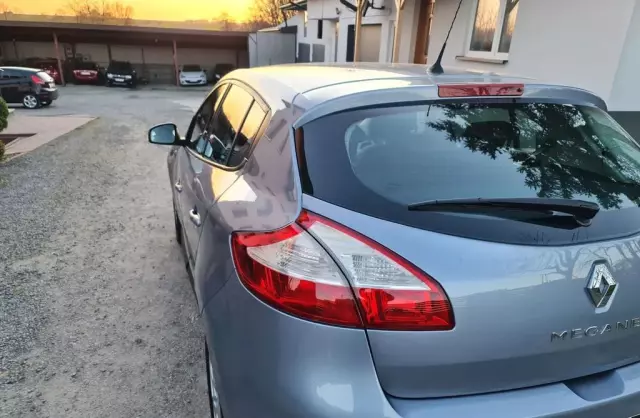 RENAULT Megane 