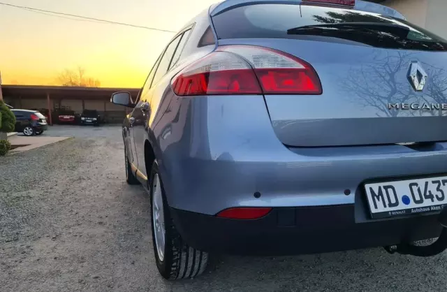 RENAULT Megane 