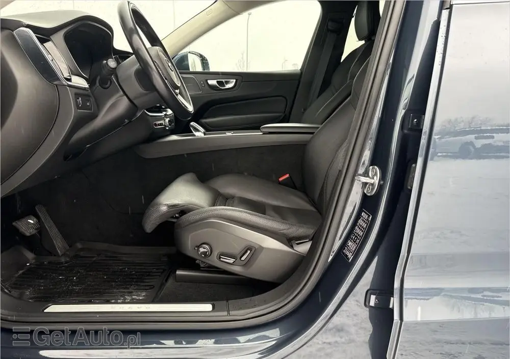 VOLVO XC 60 B4 D Plus Bright