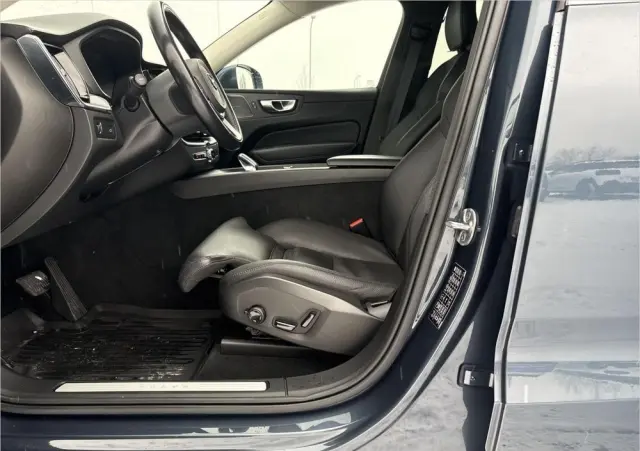 VOLVO XC 60 B4 D Plus Bright