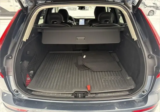 VOLVO XC 60 B4 D Plus Bright