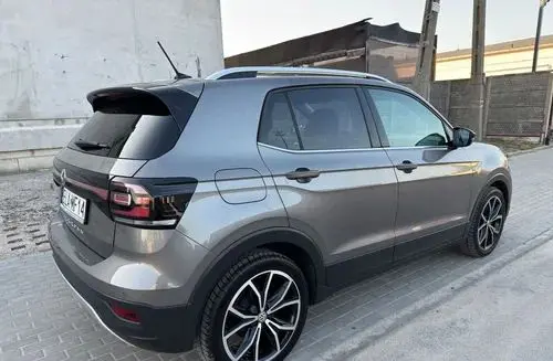 VOLKSWAGEN T-Cross 