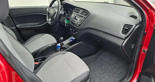 HYUNDAI I20 1.2 BlueDrive Classic +