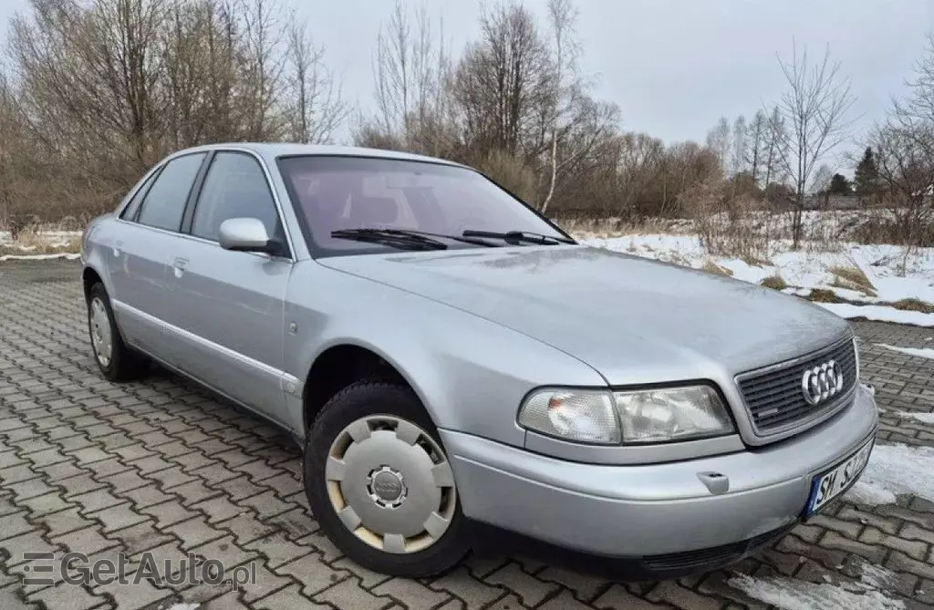 AUDI A8 