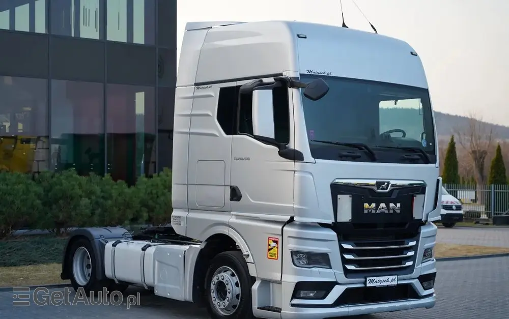 MAN TGX 18.510 / GX / MEGA  / LOW DECK / NAVI RIO 