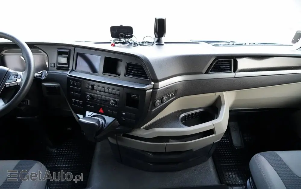 MAN TGX 18.510 / GX / MEGA  / LOW DECK / NAVI RIO 