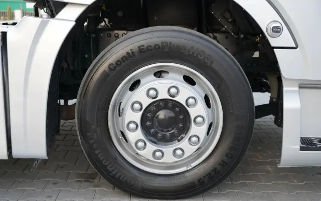 MAN TGX 18.510 / GX / MEGA  / LOW DECK / NAVI RIO 